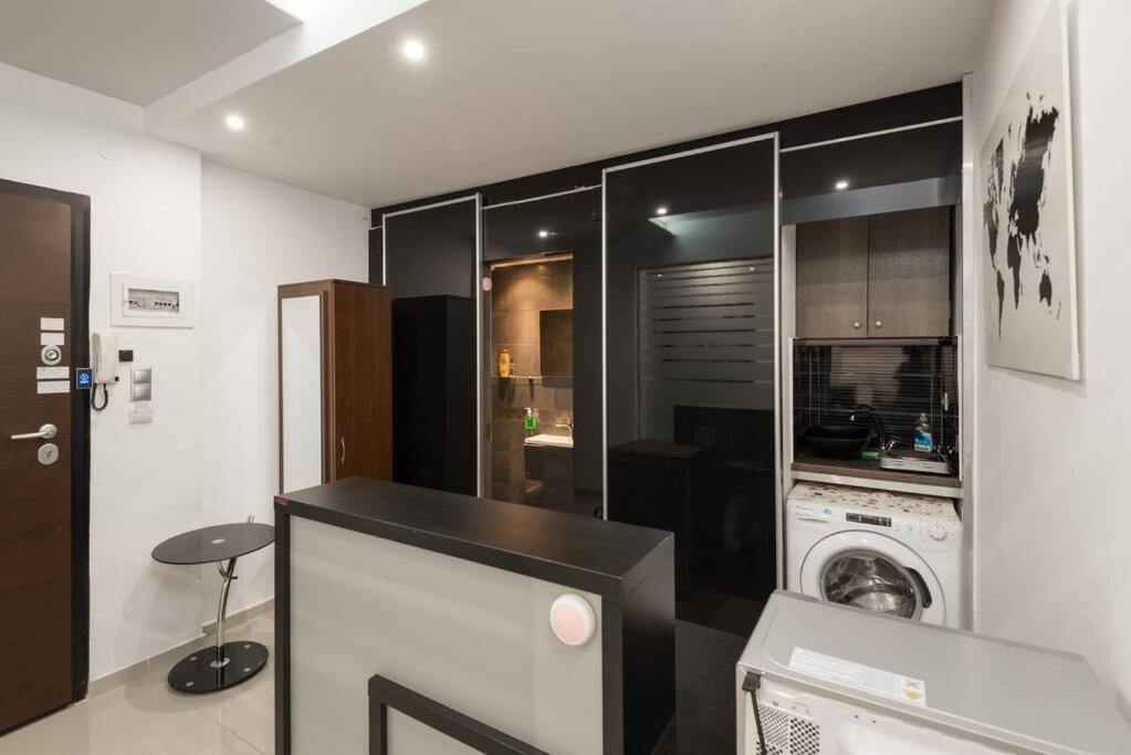Modern Office Apartment.Wifi,2A/C,Luxury Fur/Tures Солун Екстериор снимка
