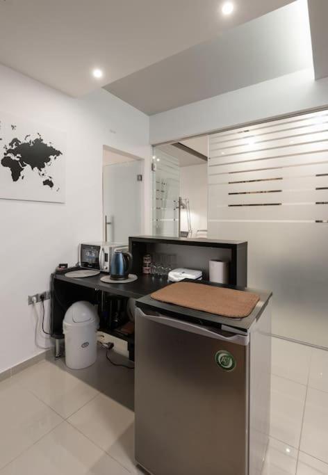Modern Office Apartment.Wifi,2A/C,Luxury Fur/Tures Солун Екстериор снимка